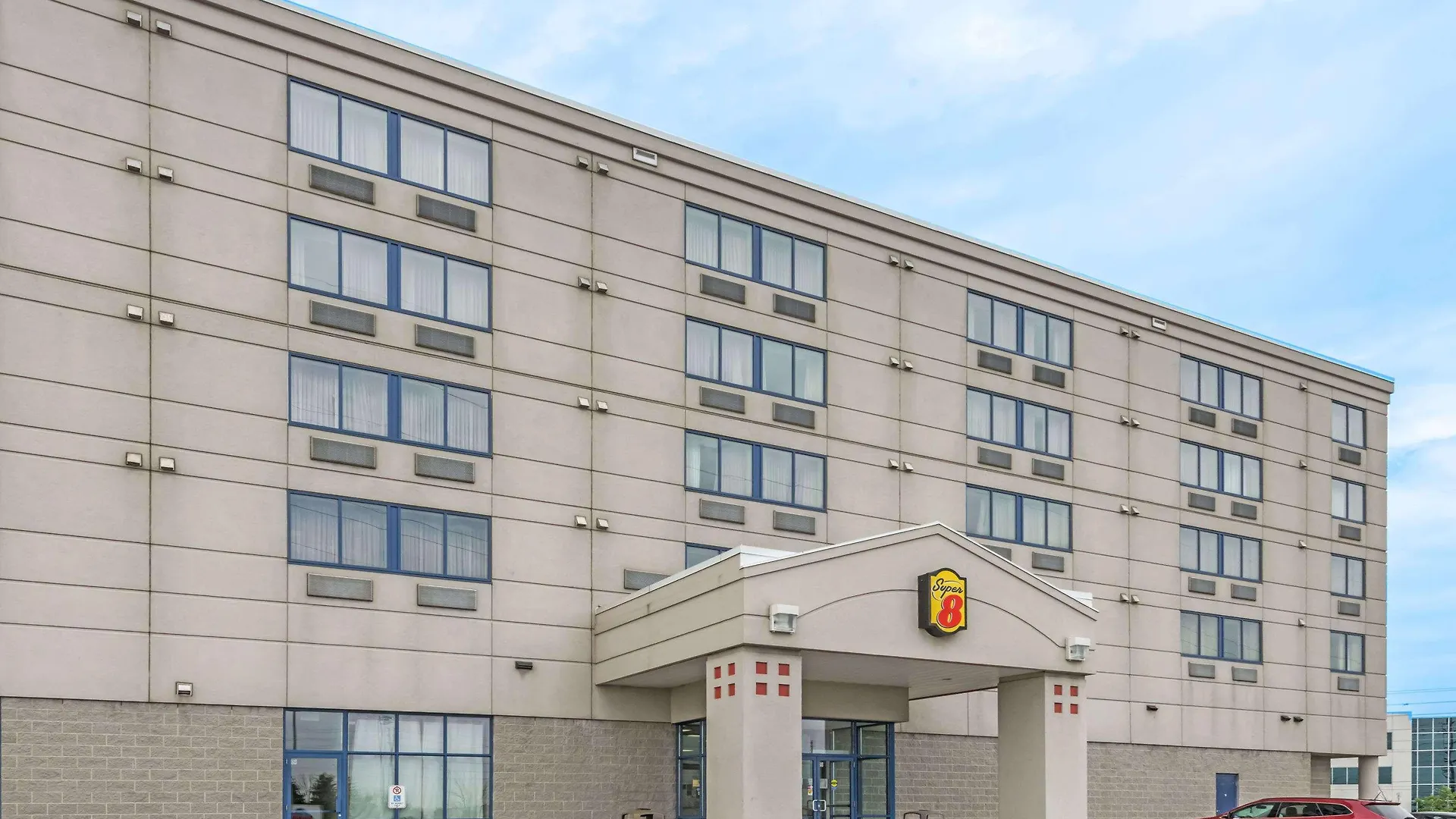 Super 8 By Wyndham Mississauga Hotel
