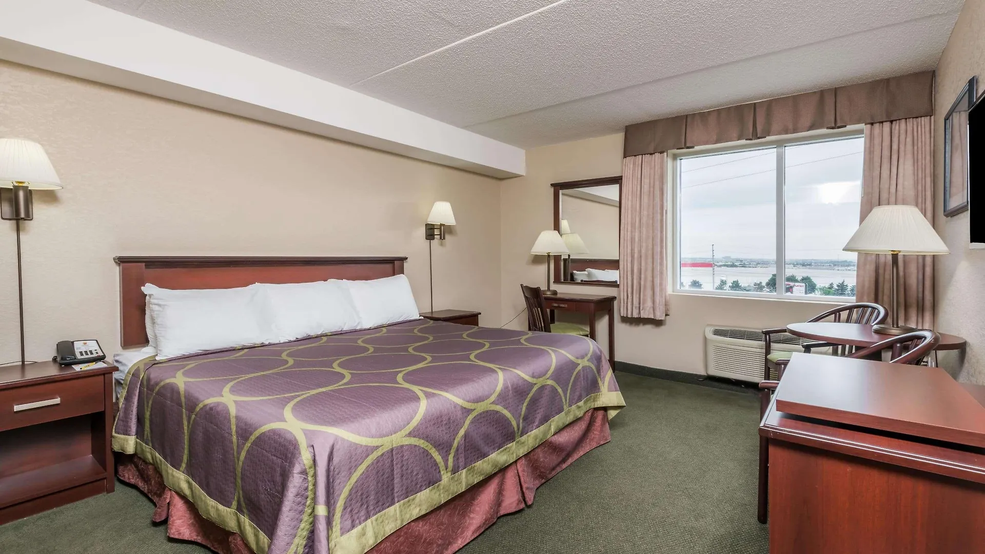 Super 8 By Wyndham Mississauga Hotel
